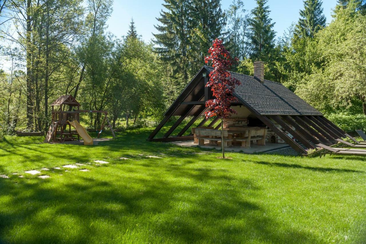 Chalet Hovel Mînăstirea Humorului Exterior foto