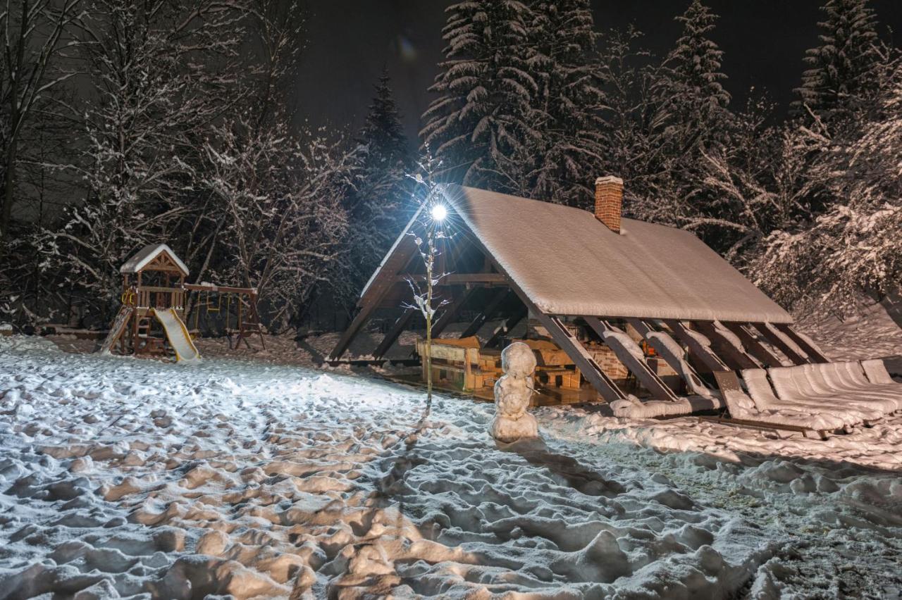Chalet Hovel Mînăstirea Humorului Exterior foto
